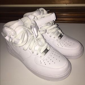 Nike Air Force 1 Mid (NWT)